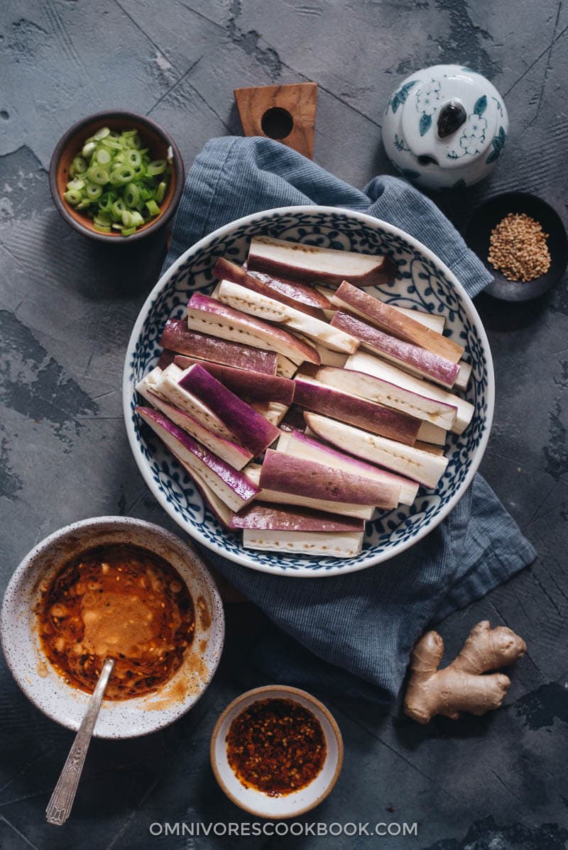 Steamed eggplant 