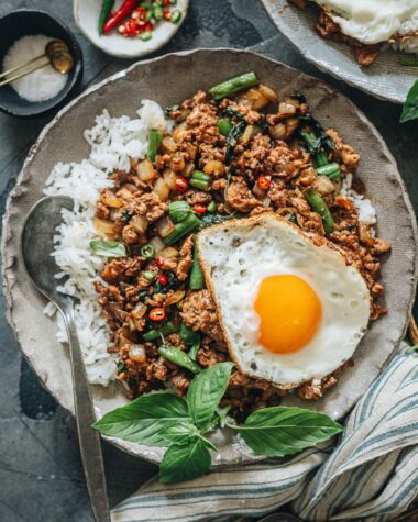 Pad krapow gai over rice